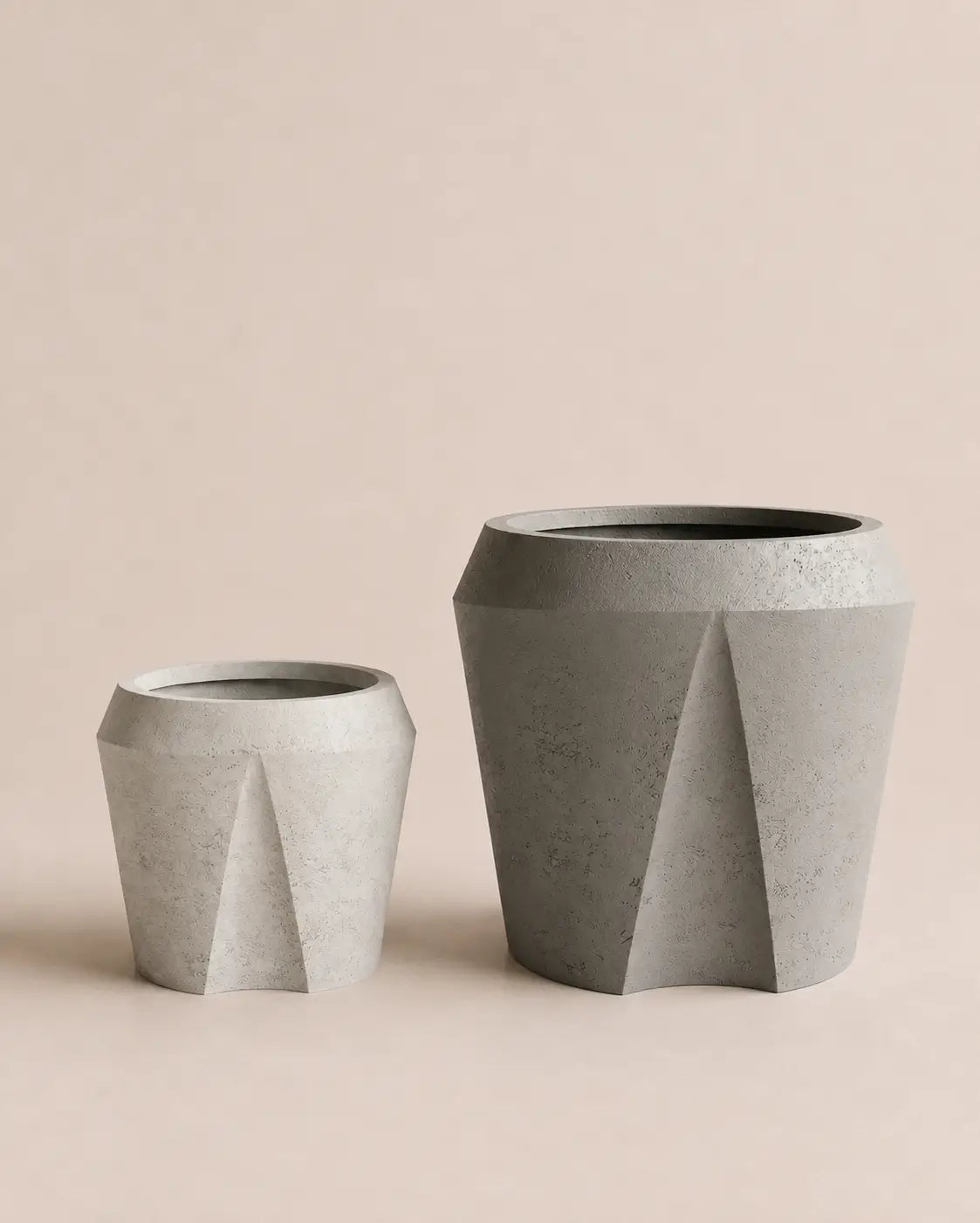 Cama Concrete Planter