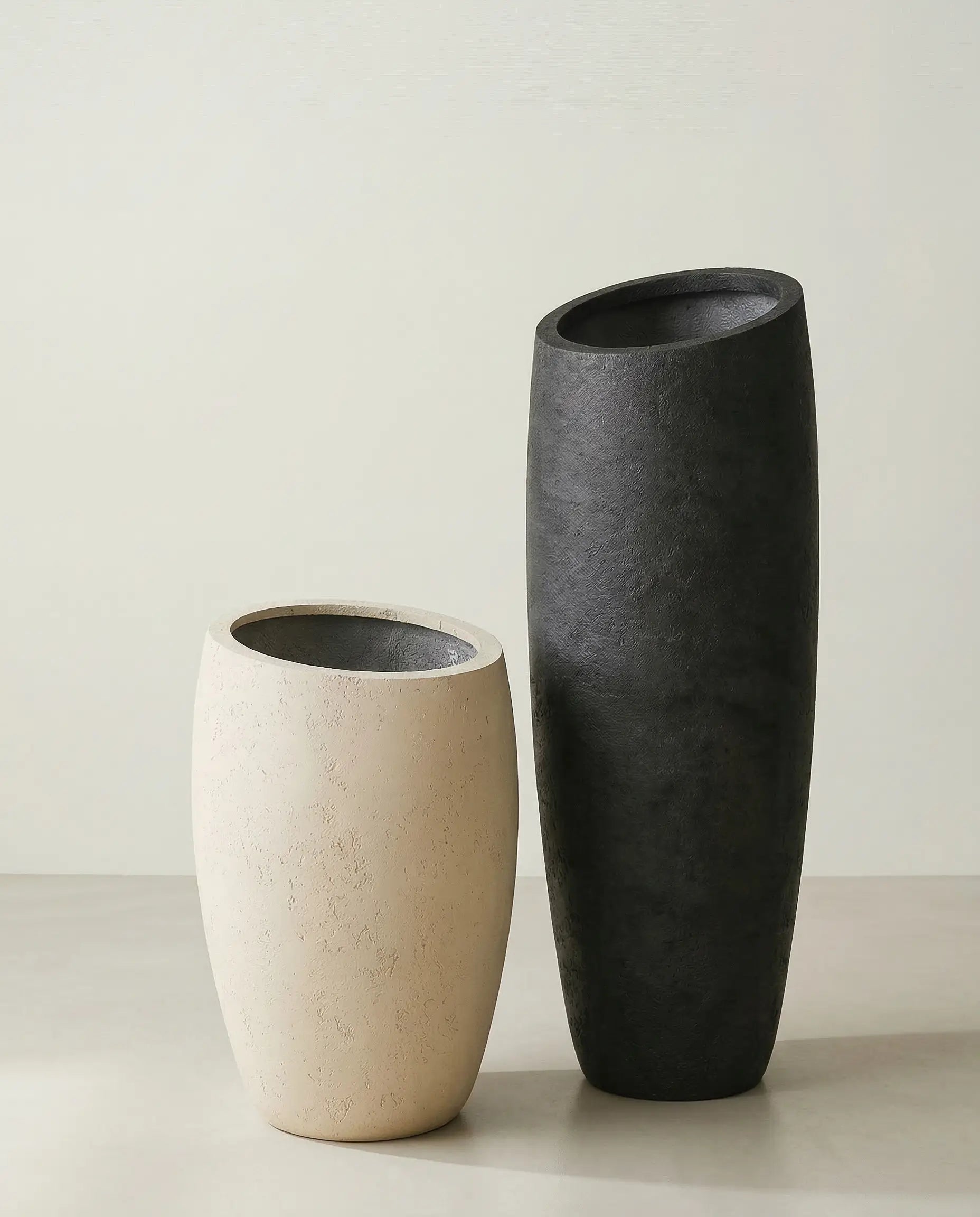 Loro Concrete Planter